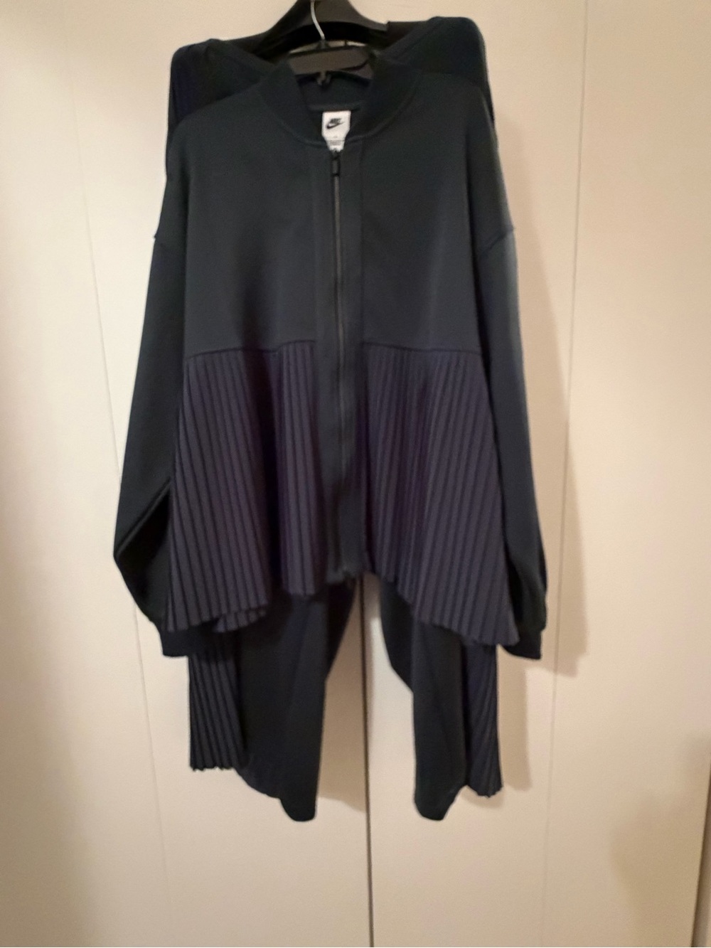 Nike Pleated Dark Green Track Pants (matching set) - Picture 4 of 4